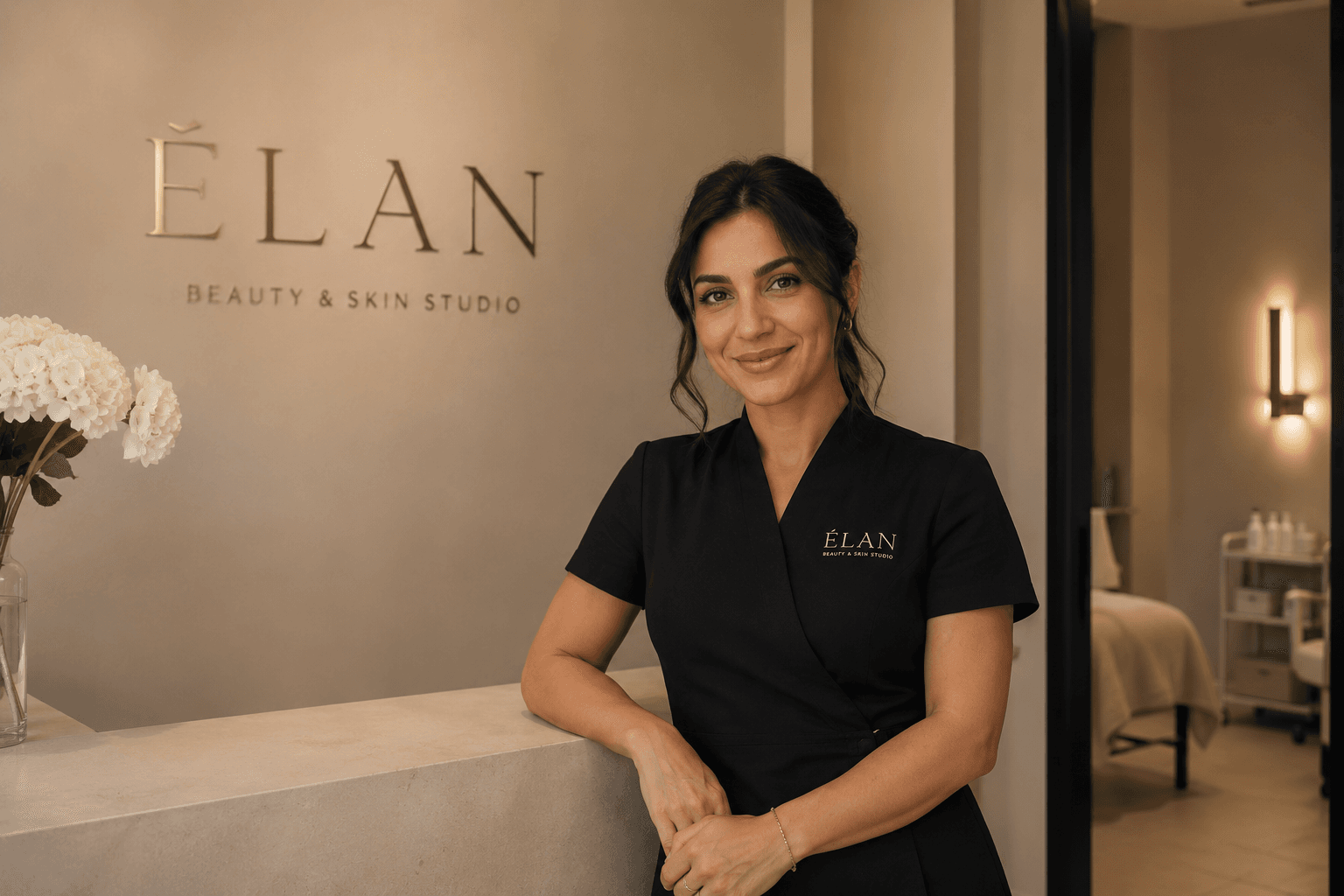 Schoonheidsspecialist bij ÉLAN Skin Studio.